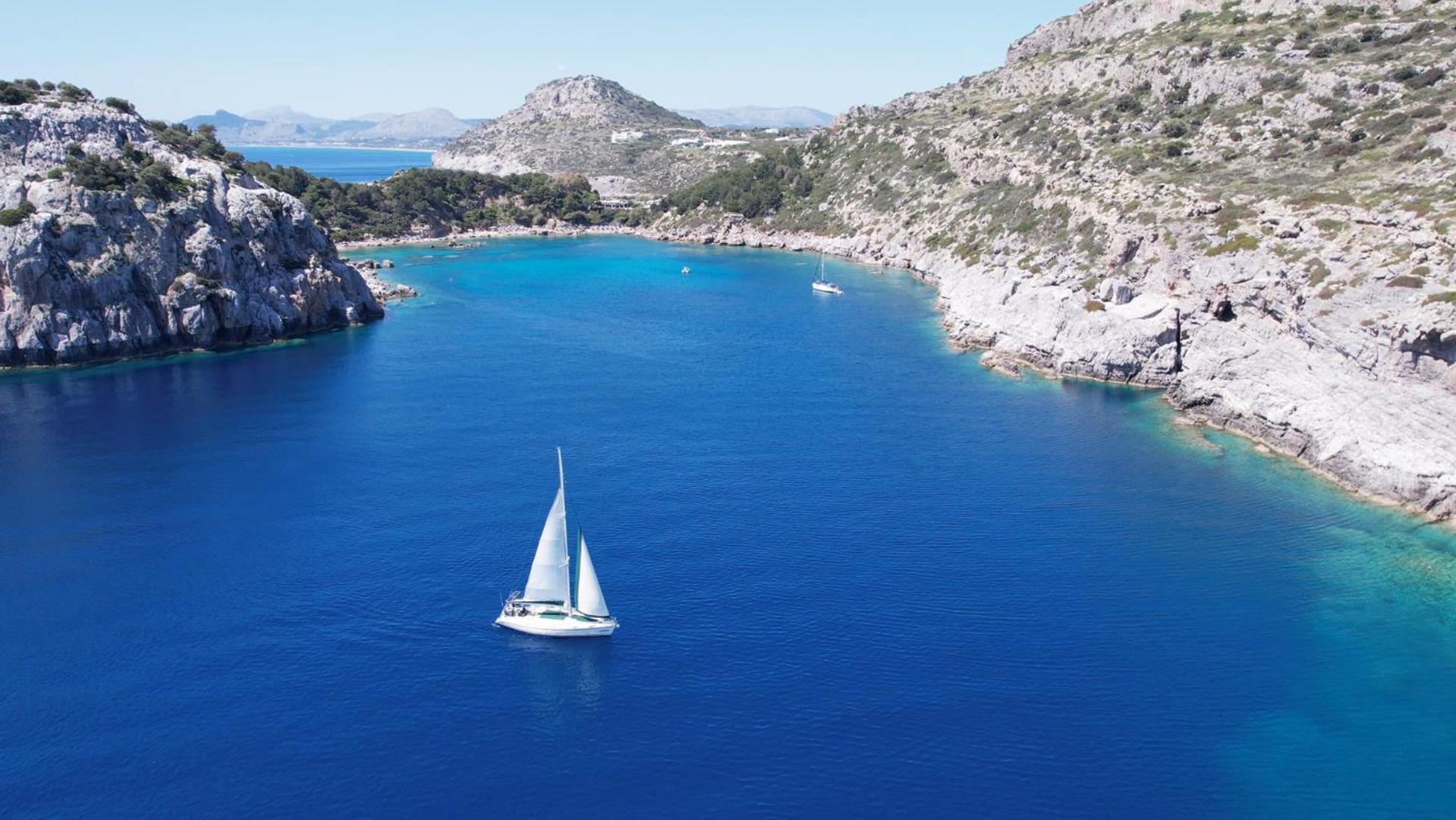 Sailing Edisa Rhodes Adventures Botel *